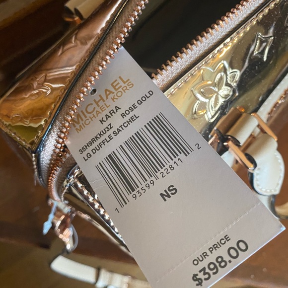 NWT Michael Kors Mirrored lg duffle bag rose gold - Picture 6 of 8